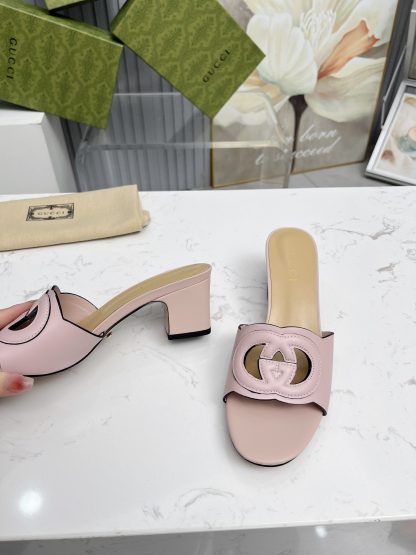 Gucci Interlocking G slide sandals - Image 4