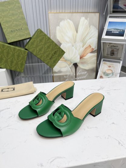 Gucci Interlocking G slide sandals - Image 4