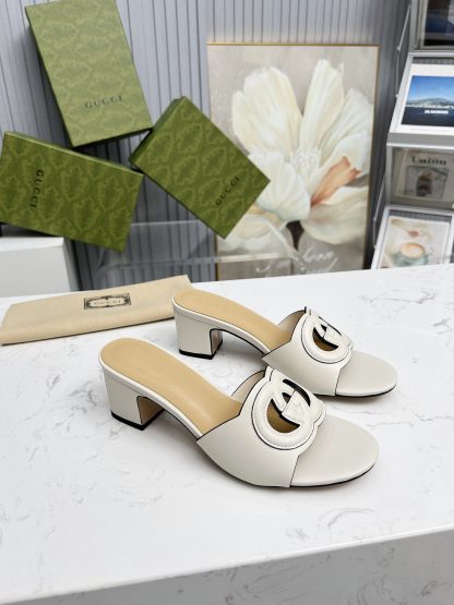 Gucci Interlocking G slide sandals - Image 4