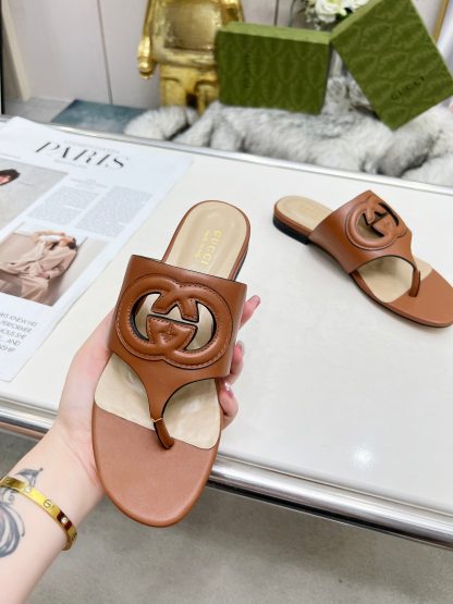 Gucci flip flops - Image 5