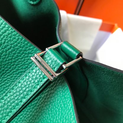Hermès Emerald Lightweight, Wear-Resistant and Waterproof Cowhide Handbag - Image 4