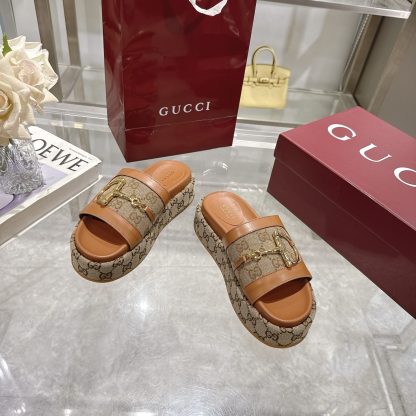 Gucci women's platform sandals - Image 4