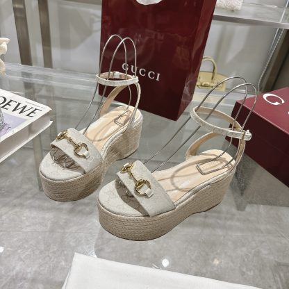 Gucci Women's Horsebit Flat Mid-Heel Platform Sandals - Image 4