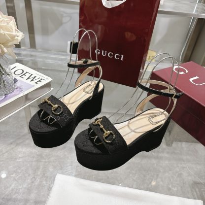 Gucci Women's Horsebit Flat Mid-Heel Platform Sandals - Image 4