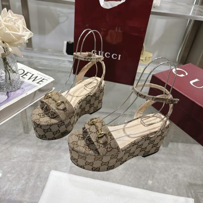 Gucci Women's Horsebit Flat Mid-Heel Platform Sandals - Image 4