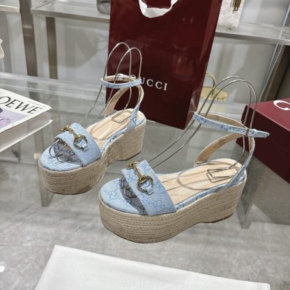Gucci Women's Horsebit Flat Mid-Heel Platform Sandals - Image 4