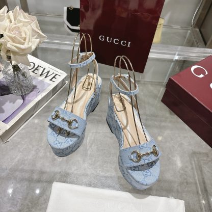 Gucci Women's Horsebit Flat Mid-Heel Platform Sandals - Image 4