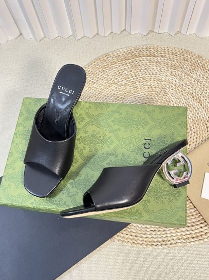 Gucci Double G round heel sandals - Image 4
