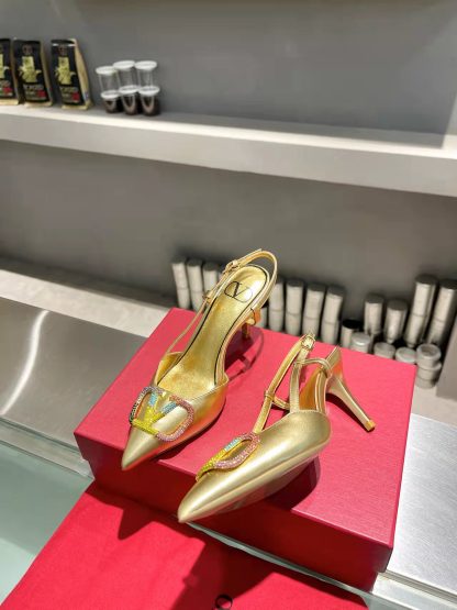 VALENTINO Diamond Big V Buckle Exquisite High Heels