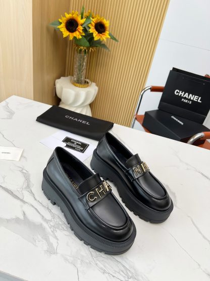 Chanel autumn and winter black shiny light and comfortable loafers thick sole 6cm - Image 4