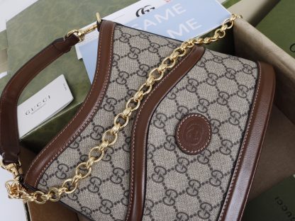 Gucci Interlocking Double G Oval Shoulder Bag - Image 4