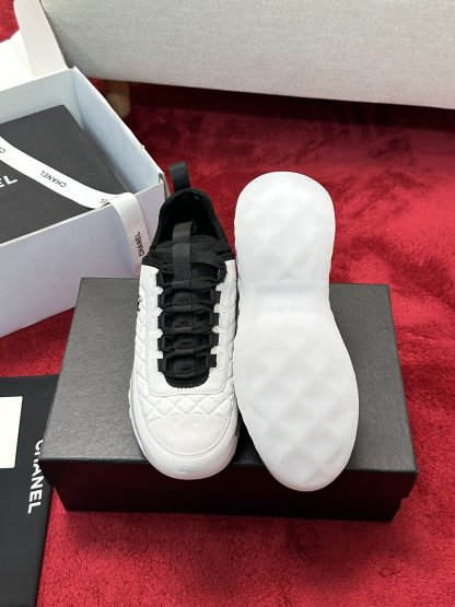 Chanel men's and women's couple's white and black mix and match classic casual sports shoes - Image 4