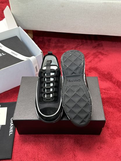 Chanel men's and women's couple's black and white mix and match classic fashion casual sports shoes - Image 4