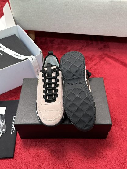 Chanel unisex couple pink mix and match classic fashion casual sneakers - Image 4
