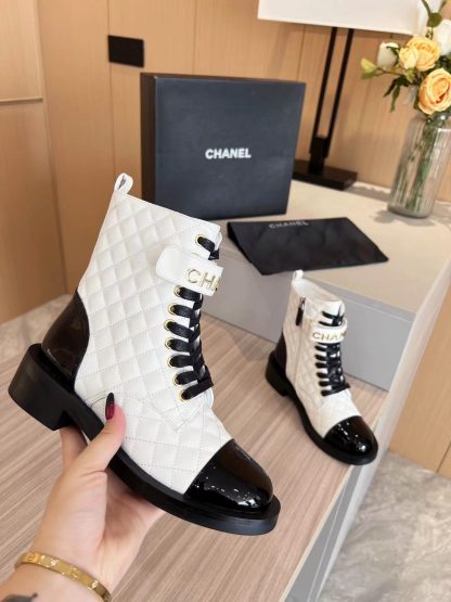 Chanel autumn and winter worth a pair of white Martin boots - Image 4