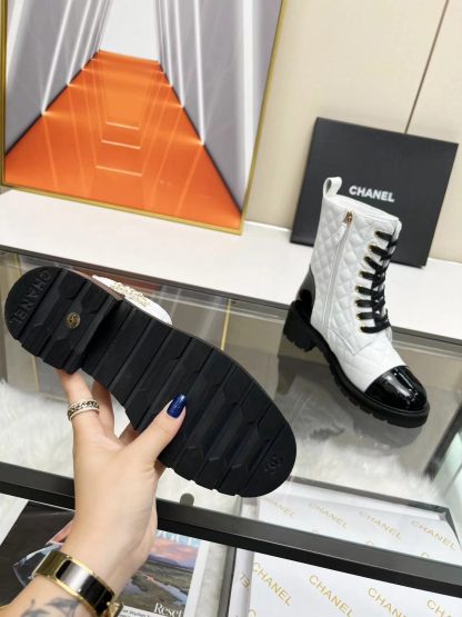 Chanel's white autumn and winter main season hit Martin boots worth buying - Image 3