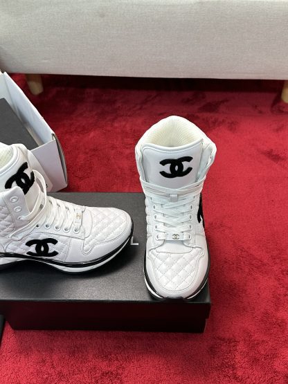 Chanel Early Autumn New Diamond Panda White Sneakers - Image 4