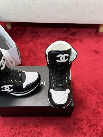 Chanel Early Autumn New Diamond Panda Black and White Sneakers - Image 4