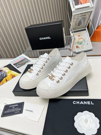 Chanel classic ultimate luxury white sneakers - Image 3