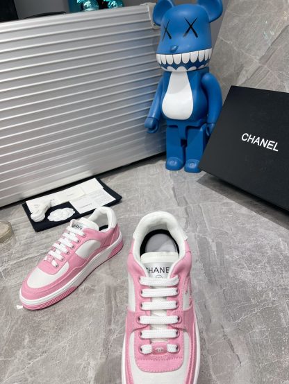 Chanel Spring and Summer Ultra High Quality Light Pink Fashionable Casual Sports Sneakers - Image 4