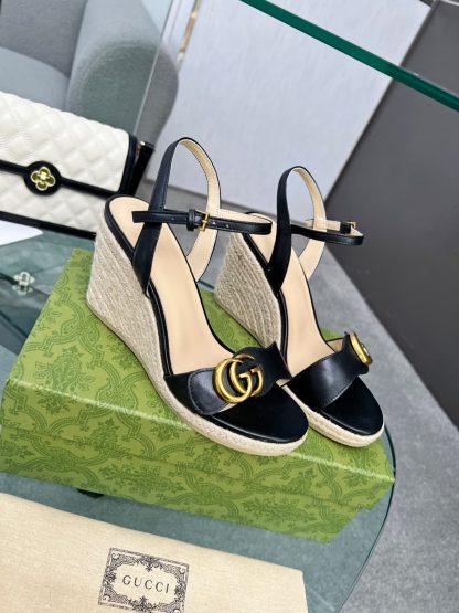 Gucci Straw Platform Sandals - Image 4