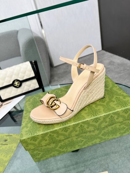 Gucci Straw Platform Sandals - Image 4