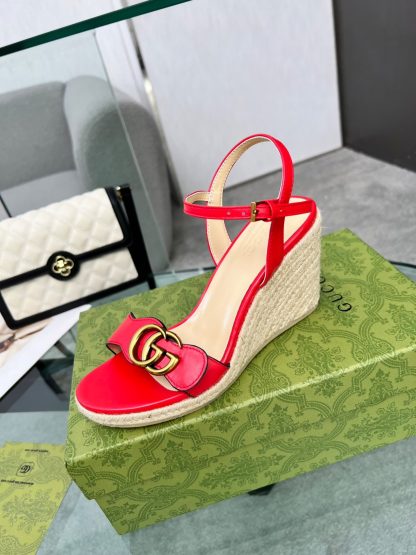 Gucci Straw Platform Sandals - Image 4