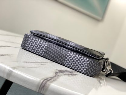 Louis Vuitton m69443 white check trio messenger bag - Image 4