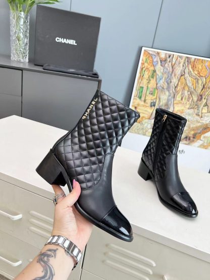 Chanel's autumn and winter main season hit black boots worth adding to your wardrobe - Image 3