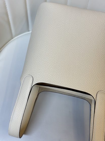 Hermes cream platinum buckle 18cm basket bag - Image 4