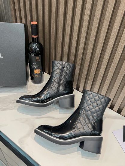 Chanel Paris catwalk latest black comfortable boots with a heel height of 6.5cm - Image 3