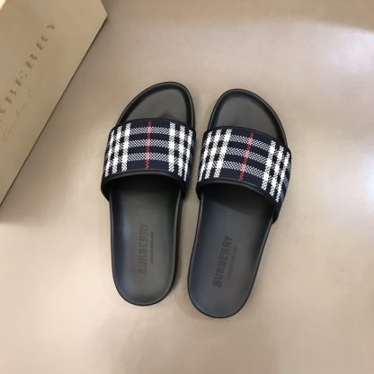 Burberry classic men's slippers - Image 4