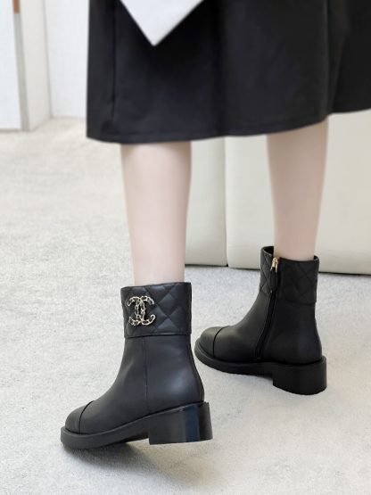 Chanel Autumn and Winter High-end Customized Catwalk Model Extremely Luxurious Leather Boots - Image 4