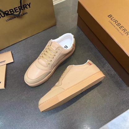 Burberry low-top sneakers - Image 3