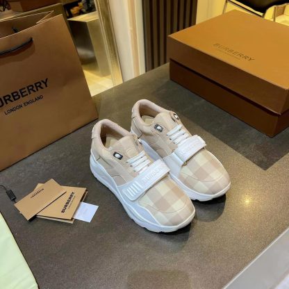 Burberry thick-soled sports shoes - Image 4