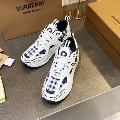 Burberry thick-soled sports shoes - Image 3