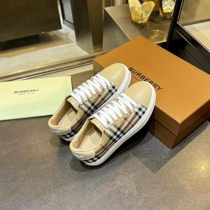 Burberry Classic Low-Top Sneaker - Image 4