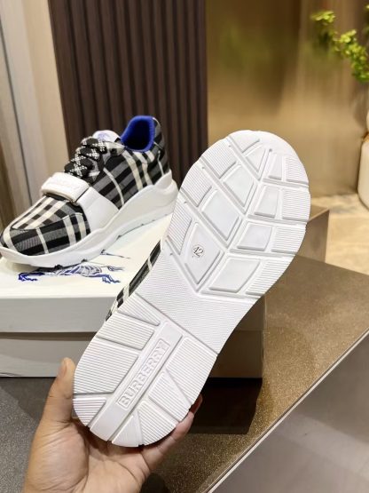 Burberry Classic Casual Sneakers - Image 4