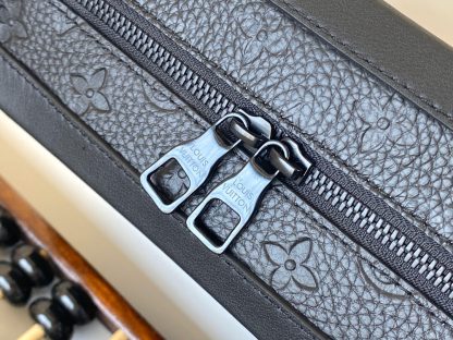 Louis Vuitton M55700 Soft Trunk Bag - Image 4