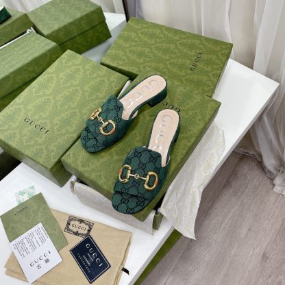 Gucci horsebit shallow design with square toe and three-dimensional square heel slippers - Image 3