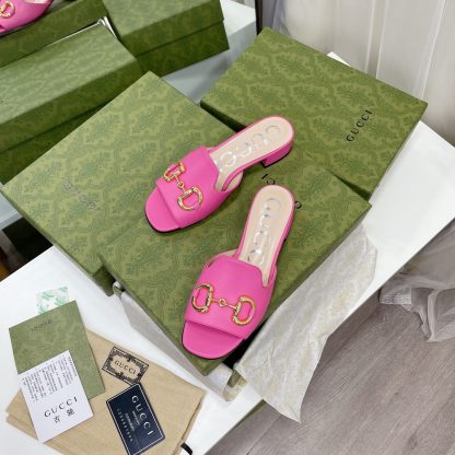 Gucci horsebit shallow design with square toe and three-dimensional square heel slippers - Image 5