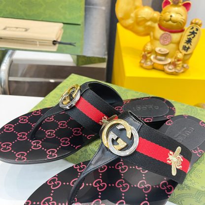 Gucci women's flat slippers - Image 4