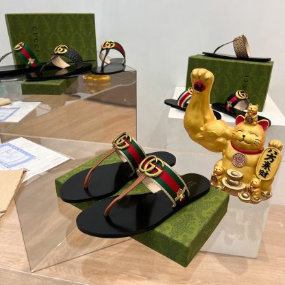 Gucci Double G buckle ribbon square toe flat slides - Image 4