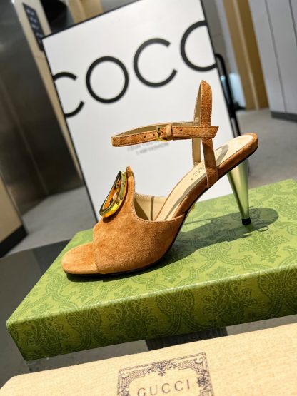 Gucci's classic high-heeled slippers are a must-have for summer - Image 5
