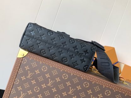 Louis Vuitton M23741 Black Pressed S-Cape Messenger Bag - Image 4