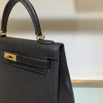 A black Kelly handbag from Hermès Size: 20613cm - Image 4