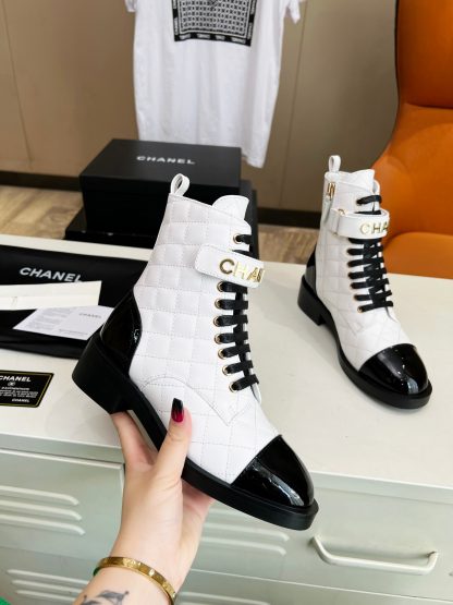 Chanel white leather boots worth putting away in the closet for autumn and winter - Image 3