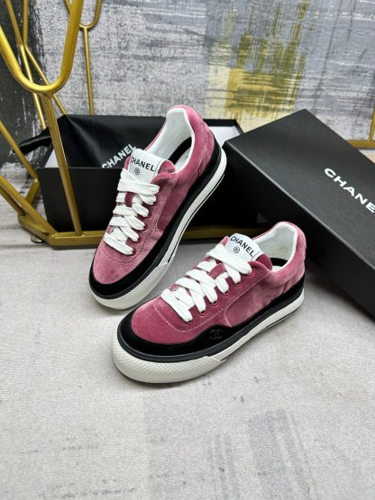 Chanel's latest red and black couple sports casual shoes - Image 4