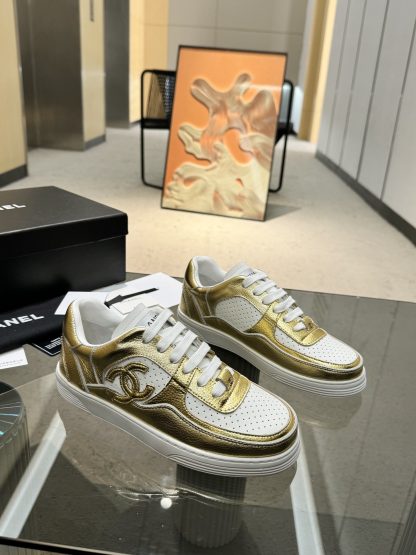 Chanel classic design gold mix fashion casual sneakers - Image 3