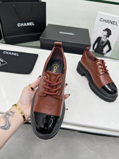 Chanel autumn and winter new brown and black versatile leather loafers - Image 2